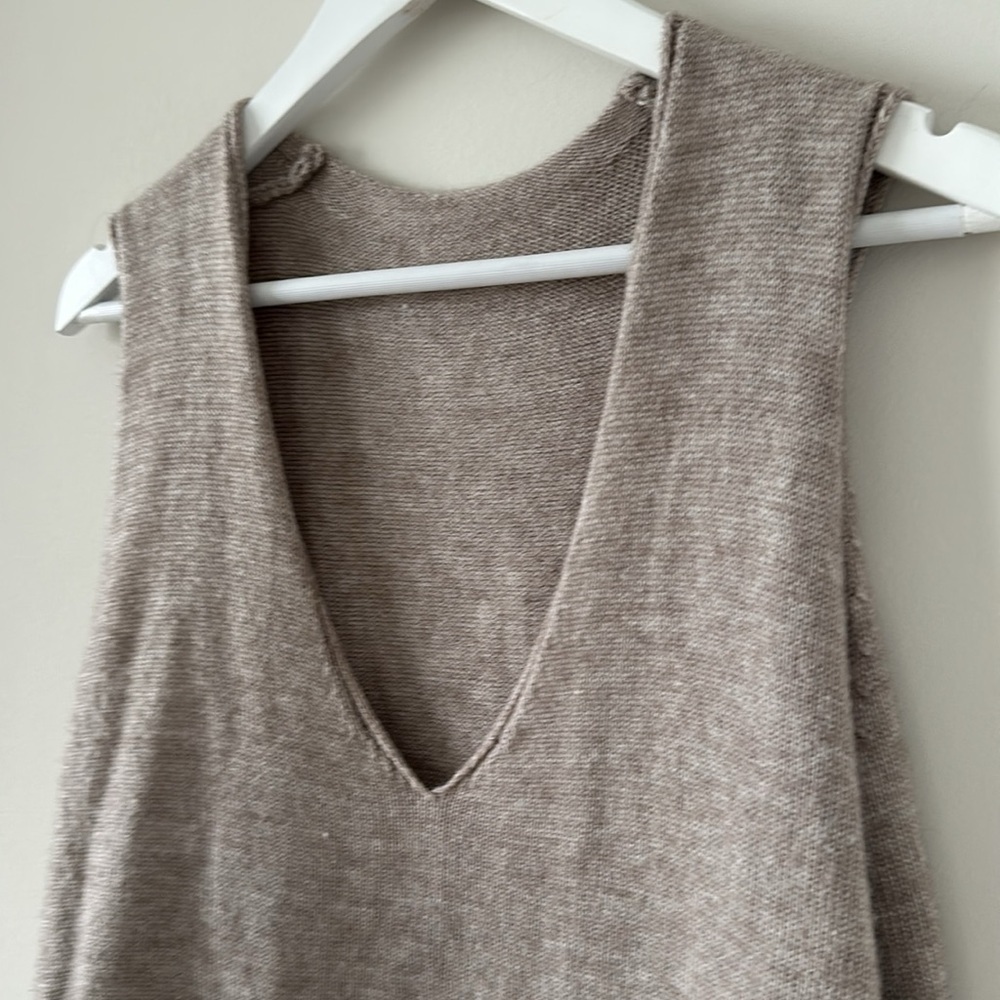 Women's Knitted Solid Sweater Dress V Neck Sleeveless Short with Pockets Brown - Picture 8 of 12